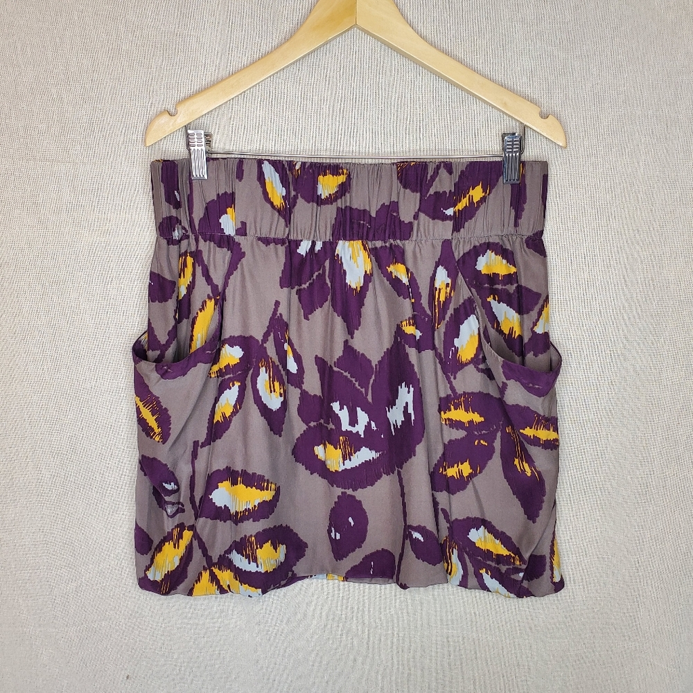 ♧ Dolce Vita Floral Print Draped Mini Skirt Size Large Gray Purple Yellow Silk